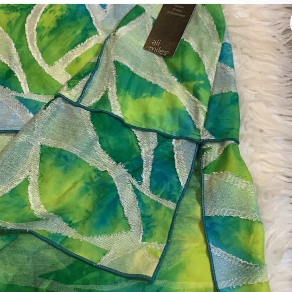 Ali Miles like new pullover Green and Blue Tie-Dye Top Size in a size XL - Picture 8 of 11